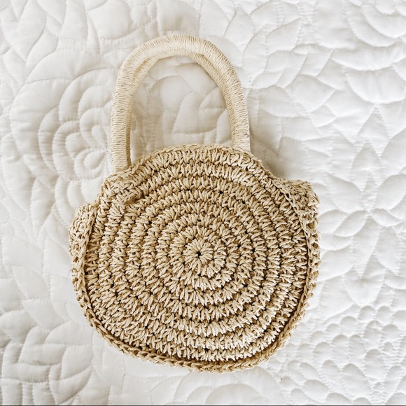 Handbags - Round Woven Bag